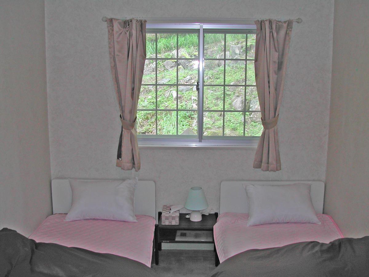 Pension Pilatus 2 Nagano Ngoại thất bức ảnh